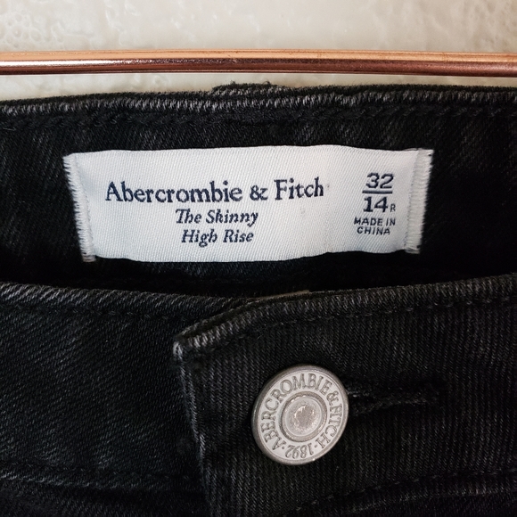 Abercrombie & Fitch Black High Rise Jeans - Picture 12 of 14